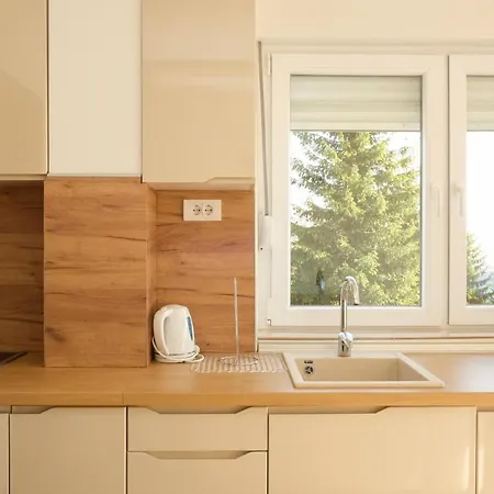 Kruna Suncani Breg Apartamento